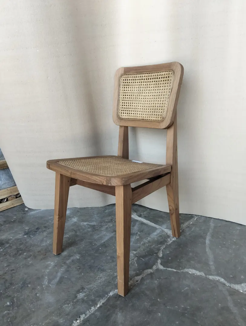 Chaise en teck à dossier cannage, assise cannée