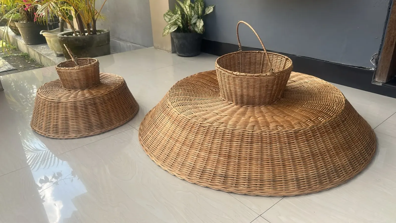 Abat-jour en rotin tressé, formes plates