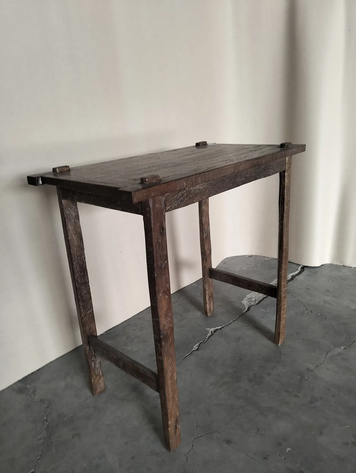 Console étroite en teck patiné