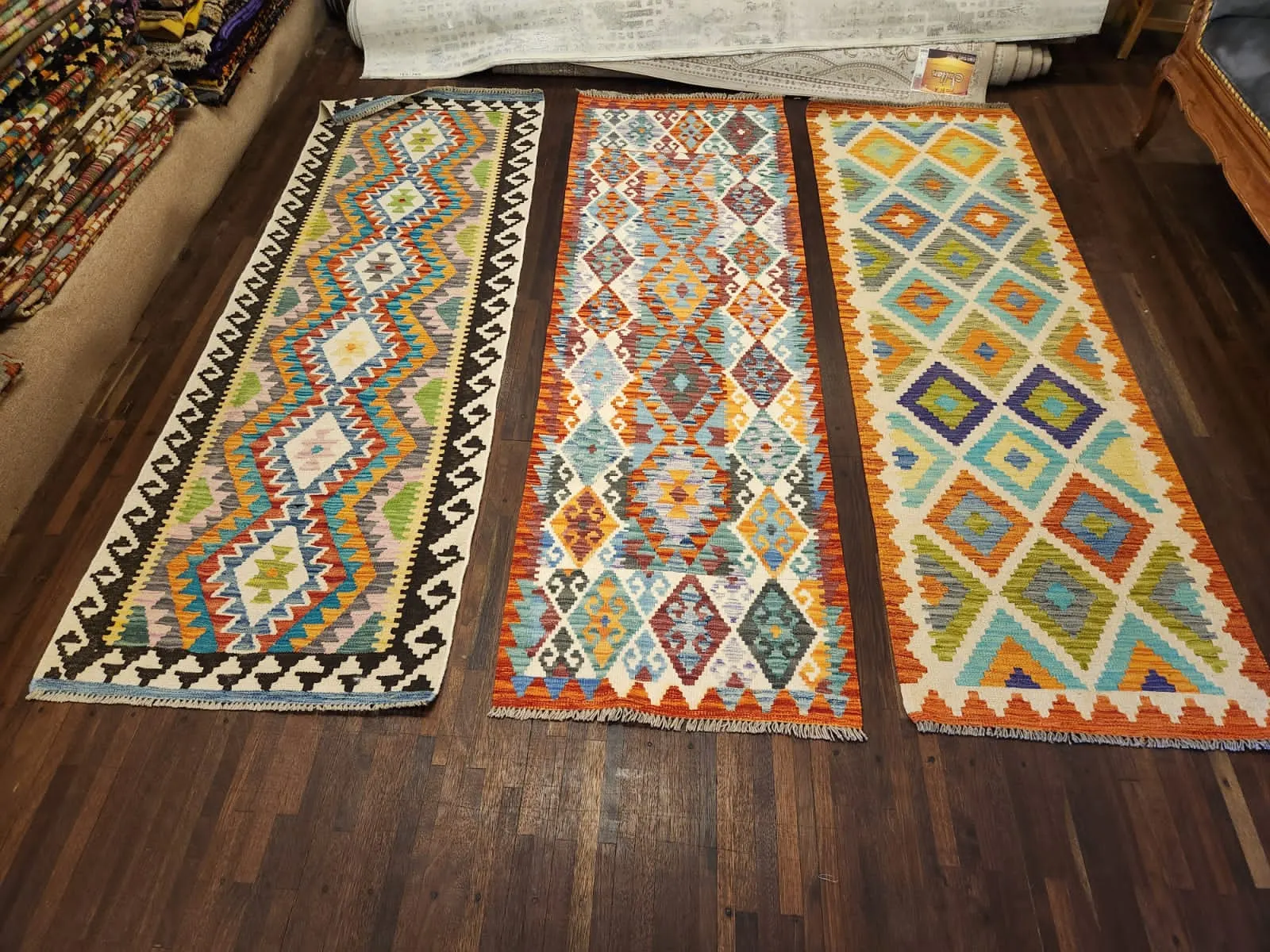 Tapis de couloir tissés, motifs losanges